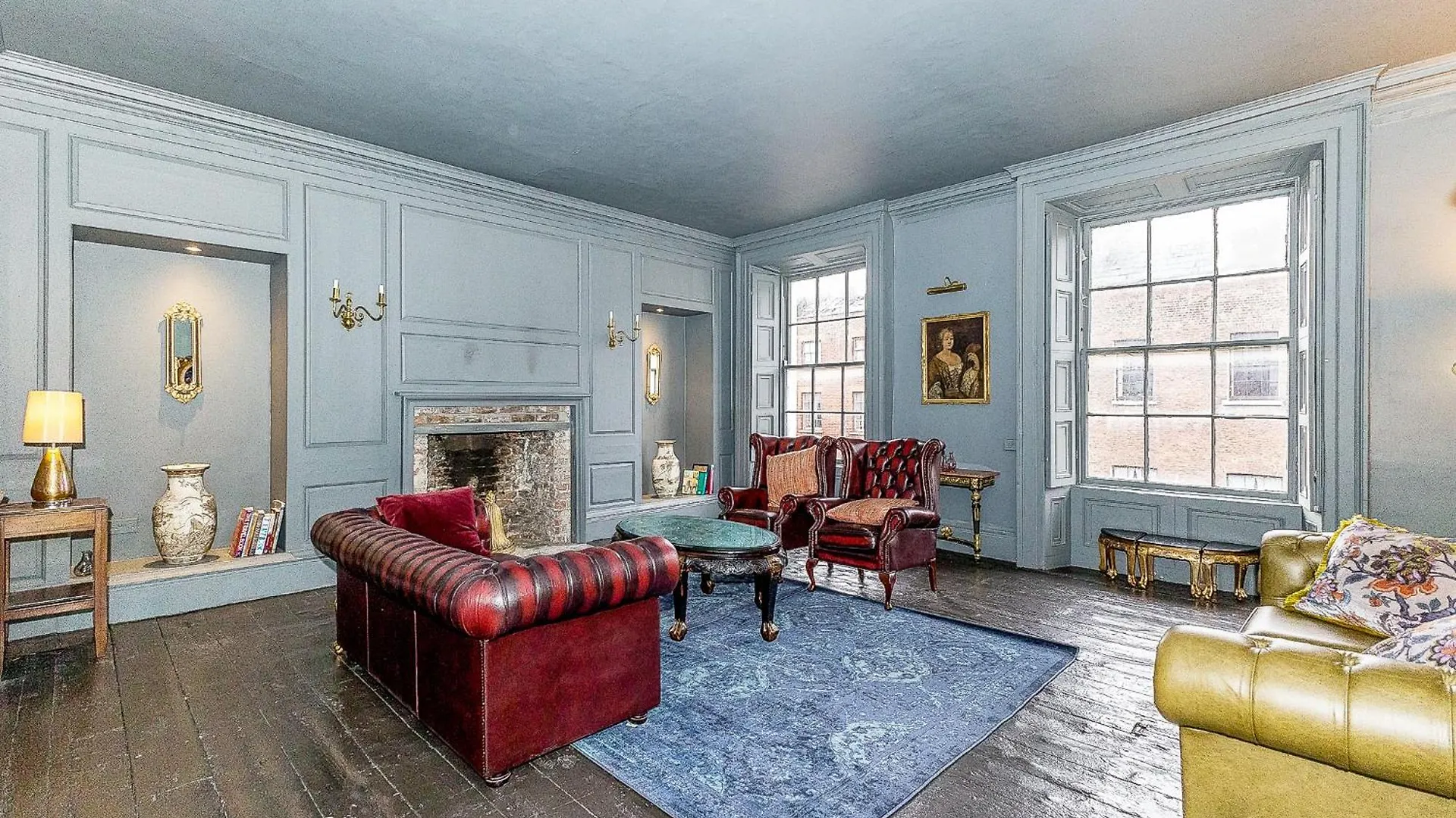 Leinster Apartment, 7 Henrietta Street, Dublin City Centre