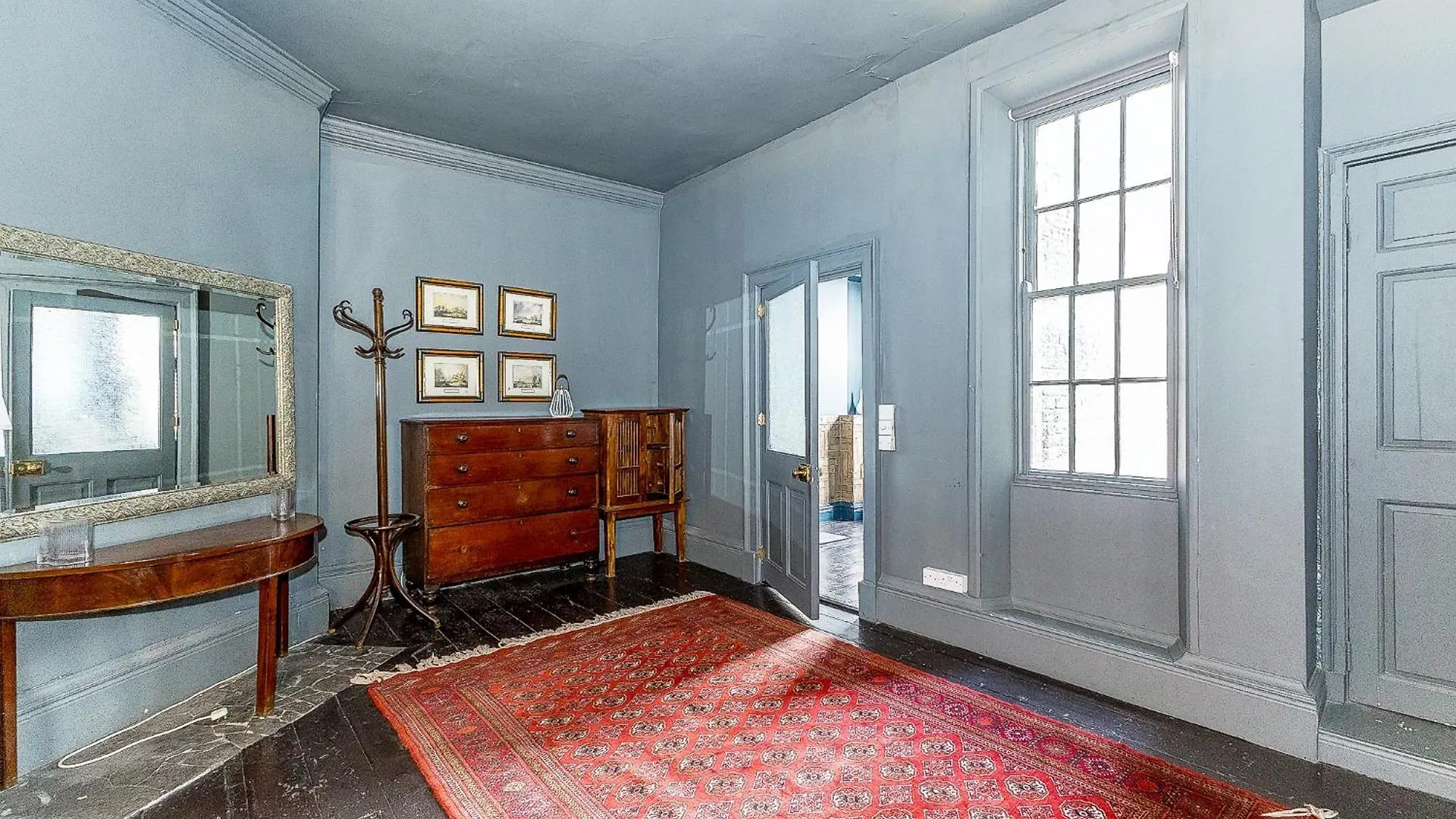 Leinster Apartment, 7 Henrietta Street, Dublin City Centre