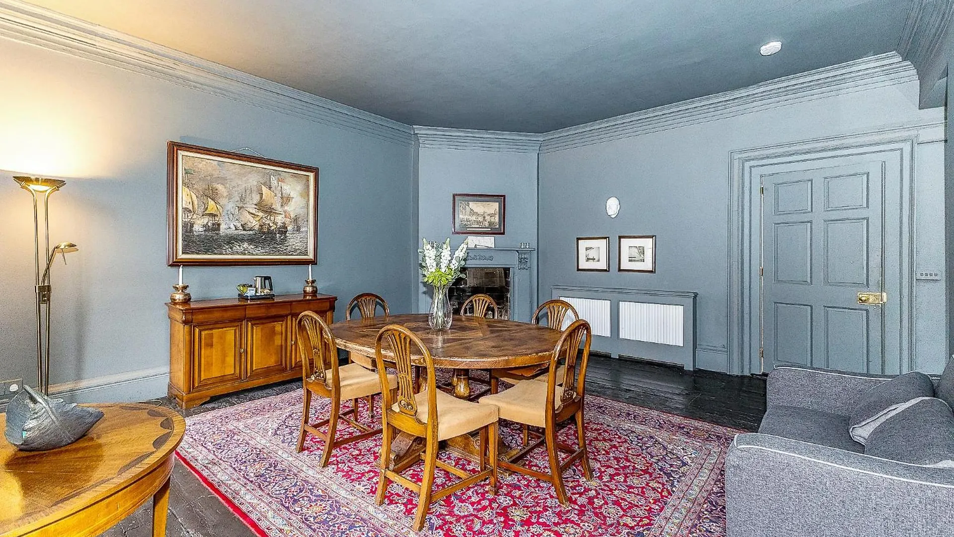 Leinster Apartment, 7 Henrietta Street, Dublin City Centre Ireland