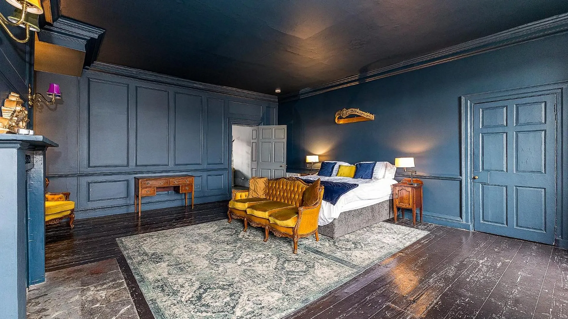 Leinster Apartment, 7 Henrietta Street, Dublin City Centre Ireland